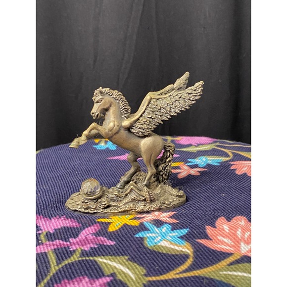 Pewter Pegasus Myth/ Magic Figurine “The Defender of the Crystal” by A G Slocomb - Picture 7 of 12